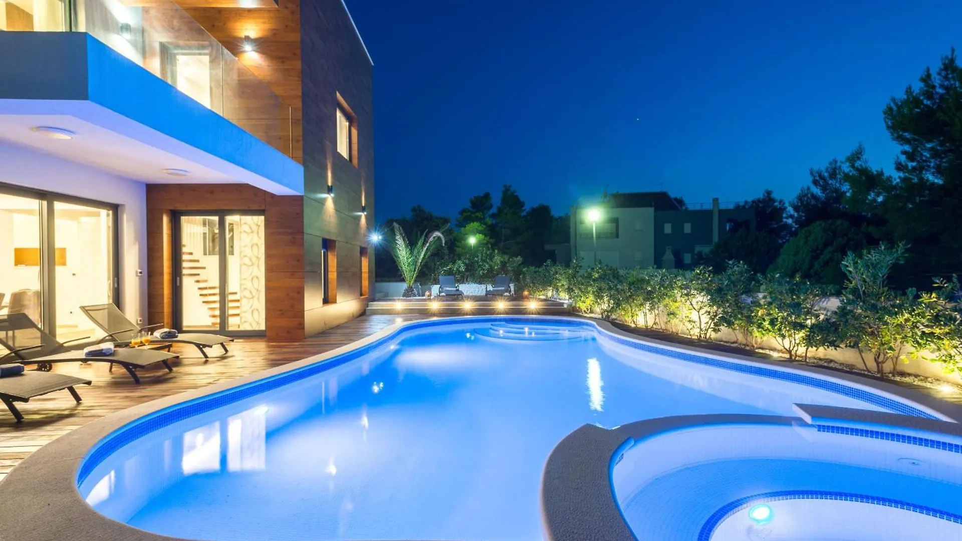 Beautiful Villa Tamaria With Heated Pool Zaton  Croatia